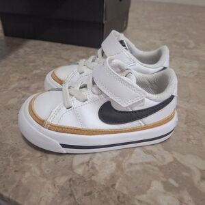 Nike Kids White and Black Sneakers with Tan Accents